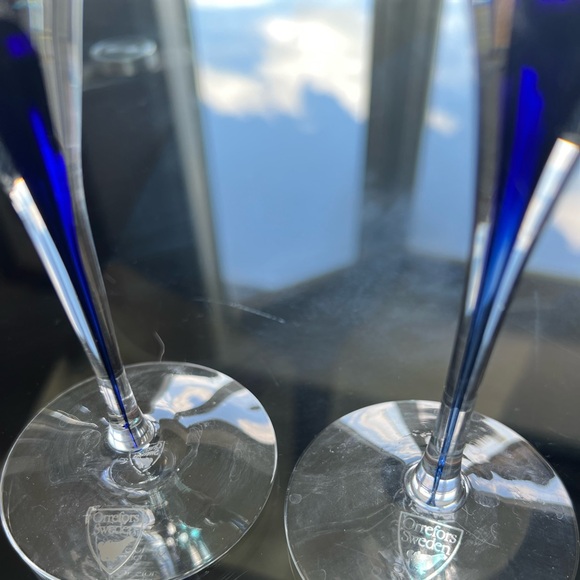 Orrefors Intermezzo Blue
Intermezzo Blue Flutes (2) - Picture 3 of 5